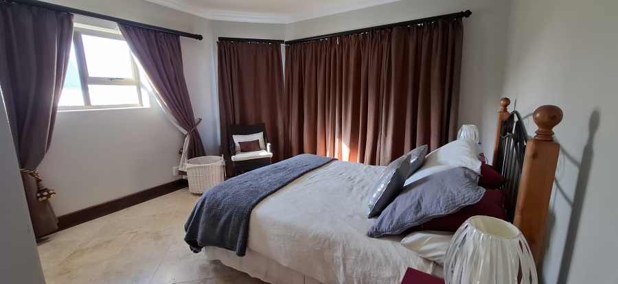4 Bedroom Property for Sale in Blue Horizon Bay Eastern Cape